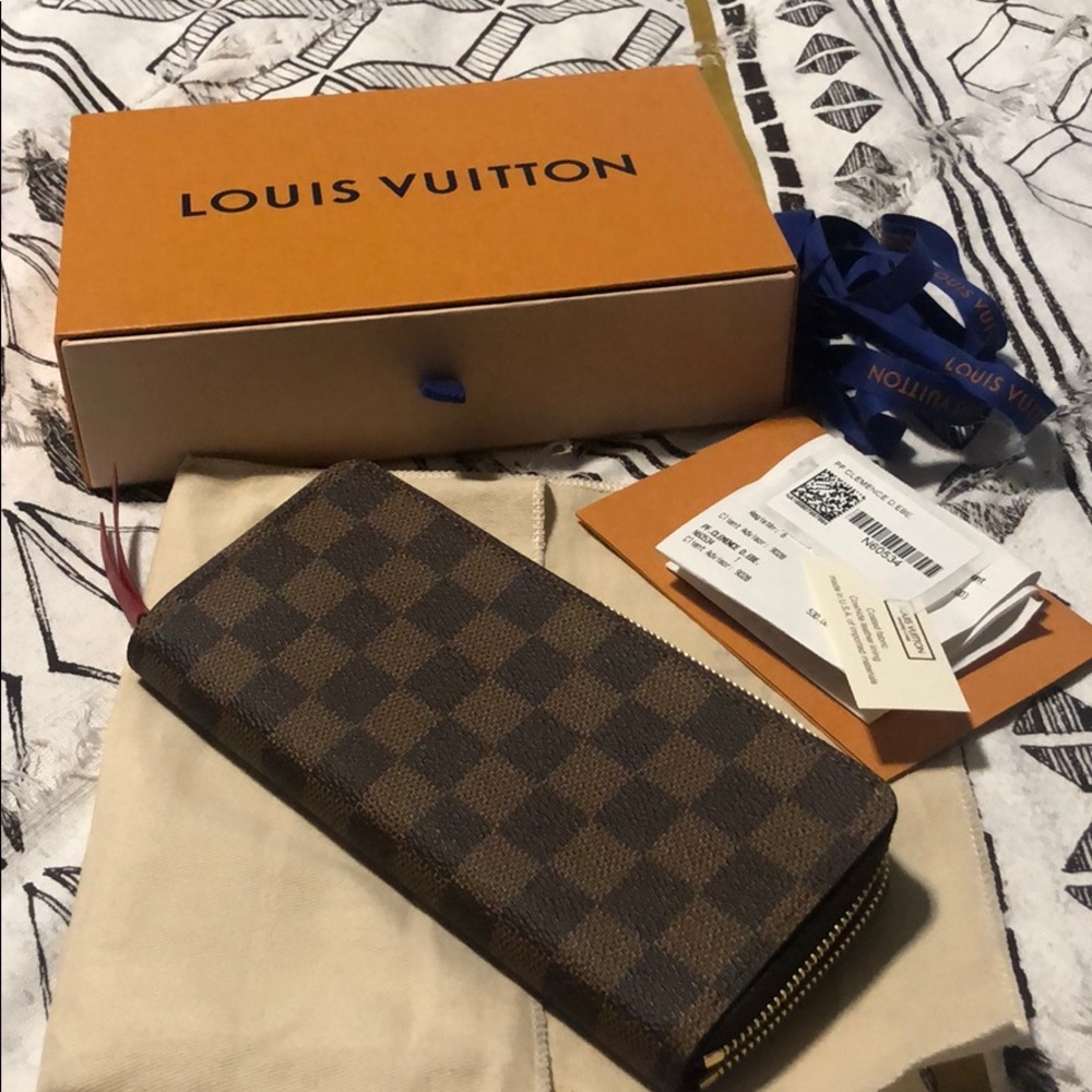 ❌SOLD❌💯 authentic PF. Clemente wallet